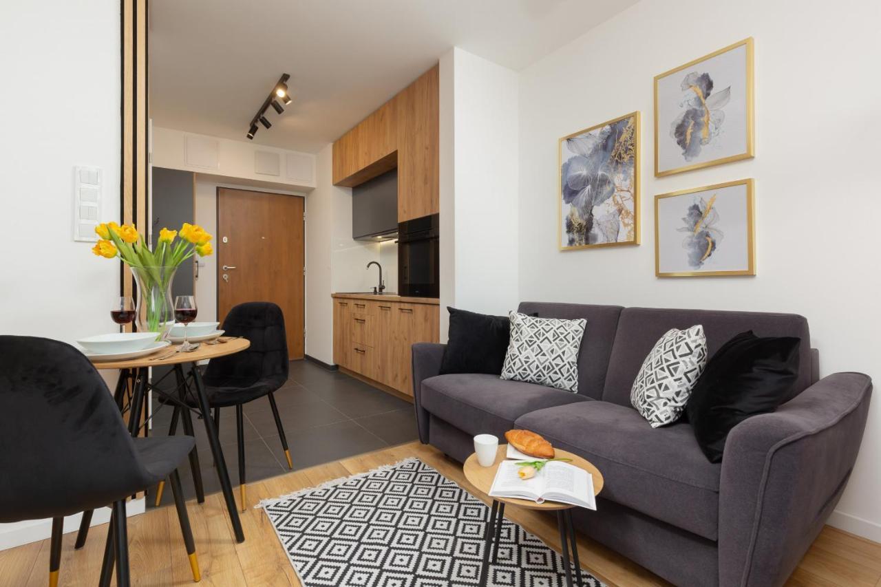 Warsaw Praga Kokoryczki Apartments With Parking By Noclegi Renters Екстериор снимка