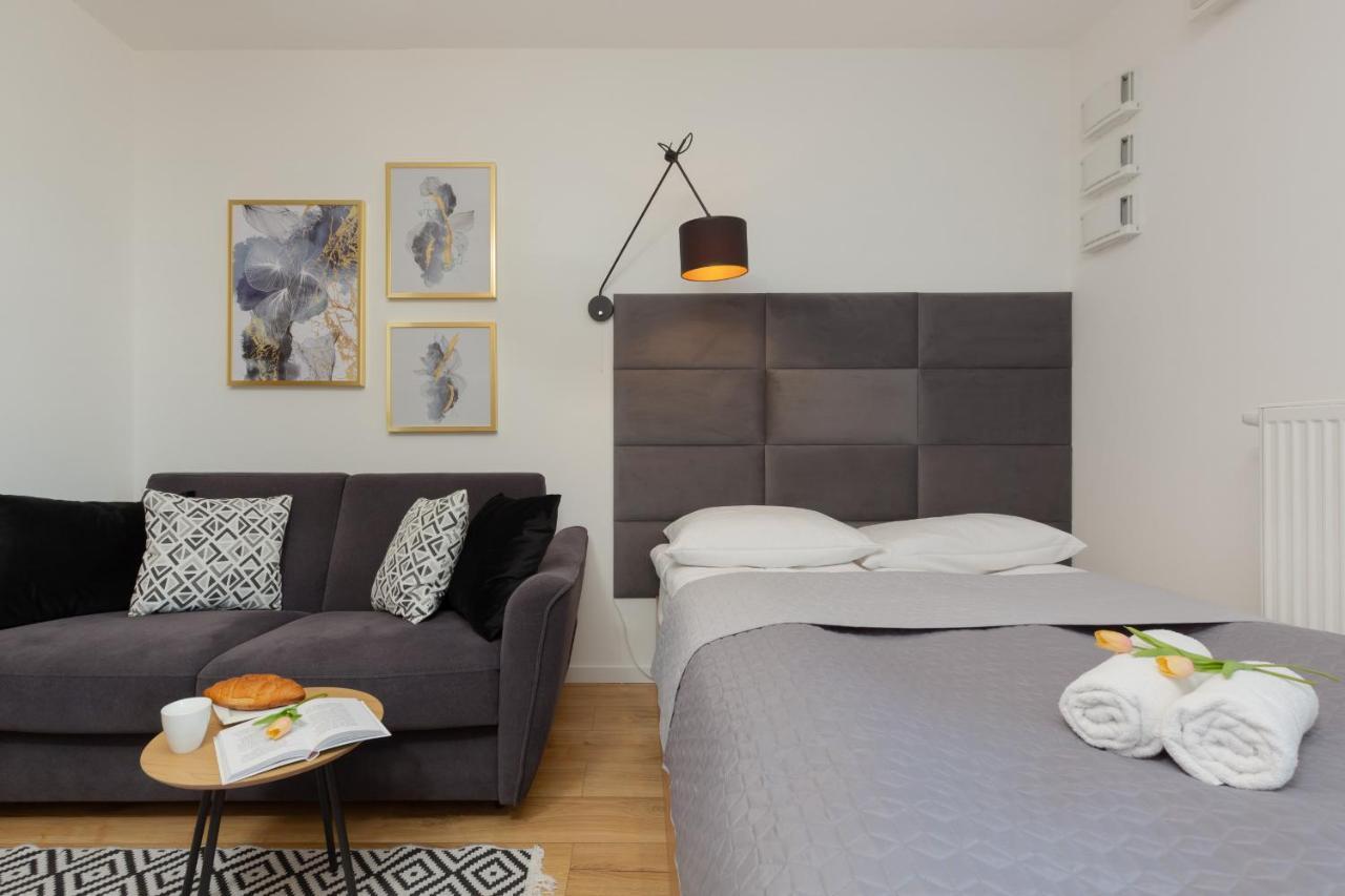 Warsaw Praga Kokoryczki Apartments With Parking By Noclegi Renters Екстериор снимка