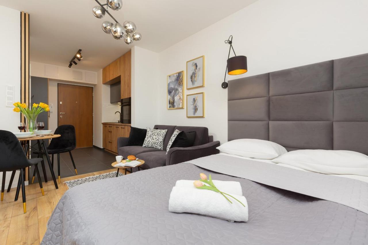 Warsaw Praga Kokoryczki Apartments With Parking By Noclegi Renters Екстериор снимка